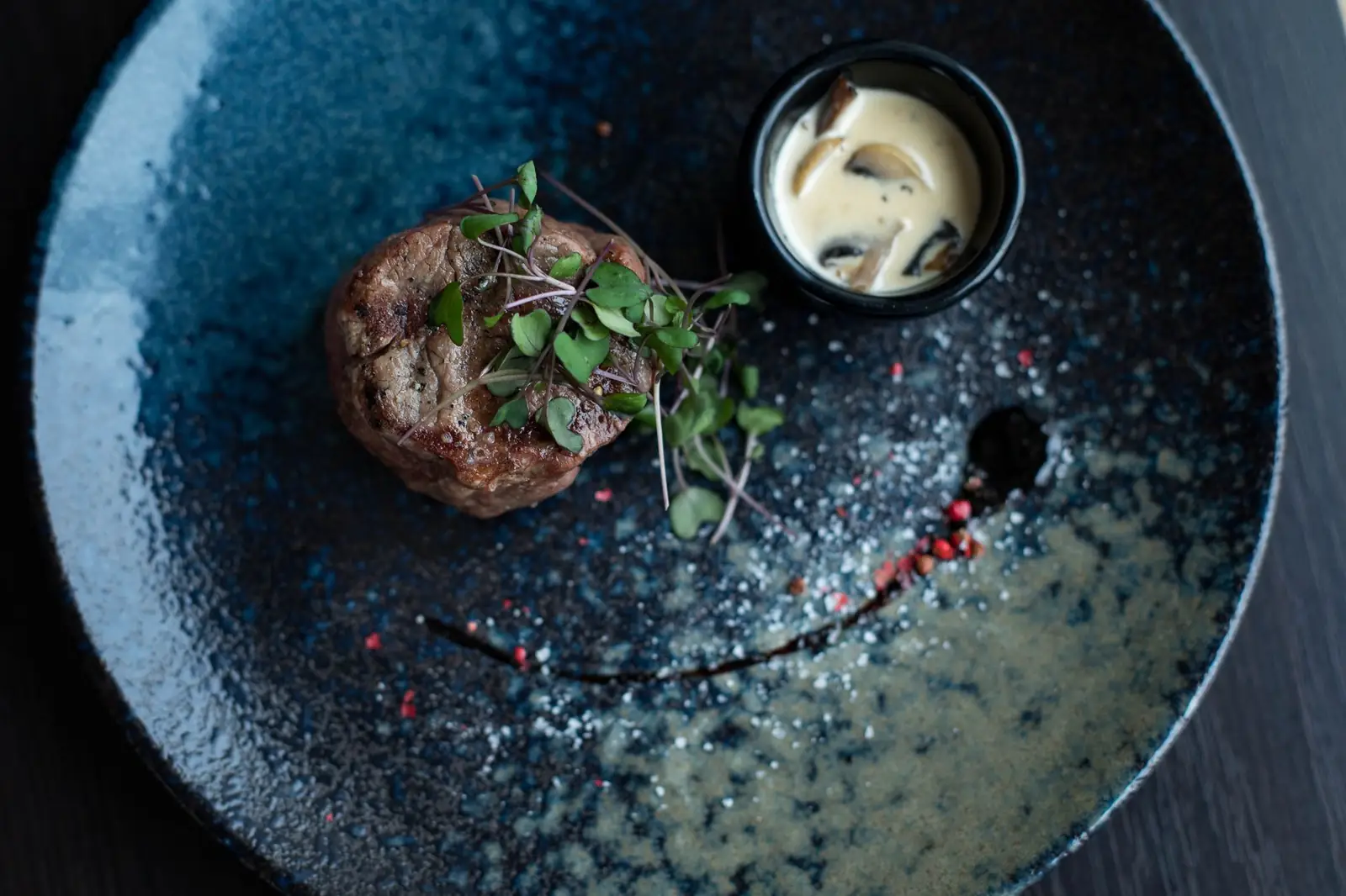 Dining detail at Zorvellianprestigehaven